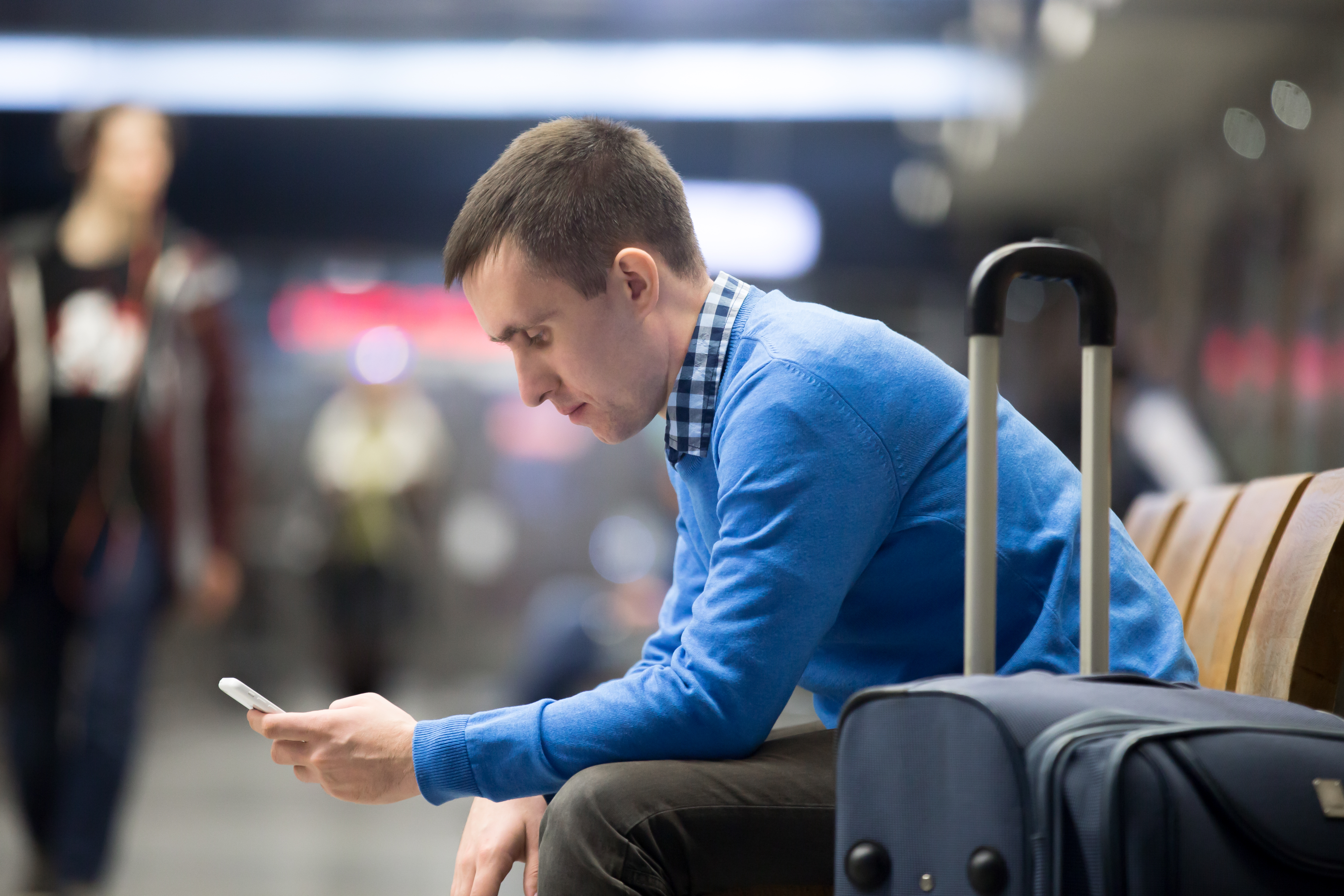 ¿Puede perder un vuelo aunque tenga tiquete? Esto debe saber sobre el overbooking
