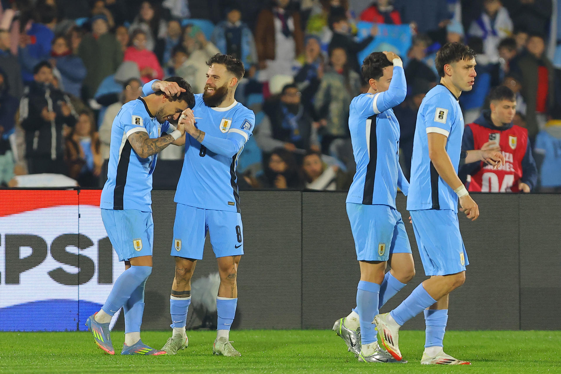 Uruguay le ganó a Venezuela y quedó a un paso del Mundial