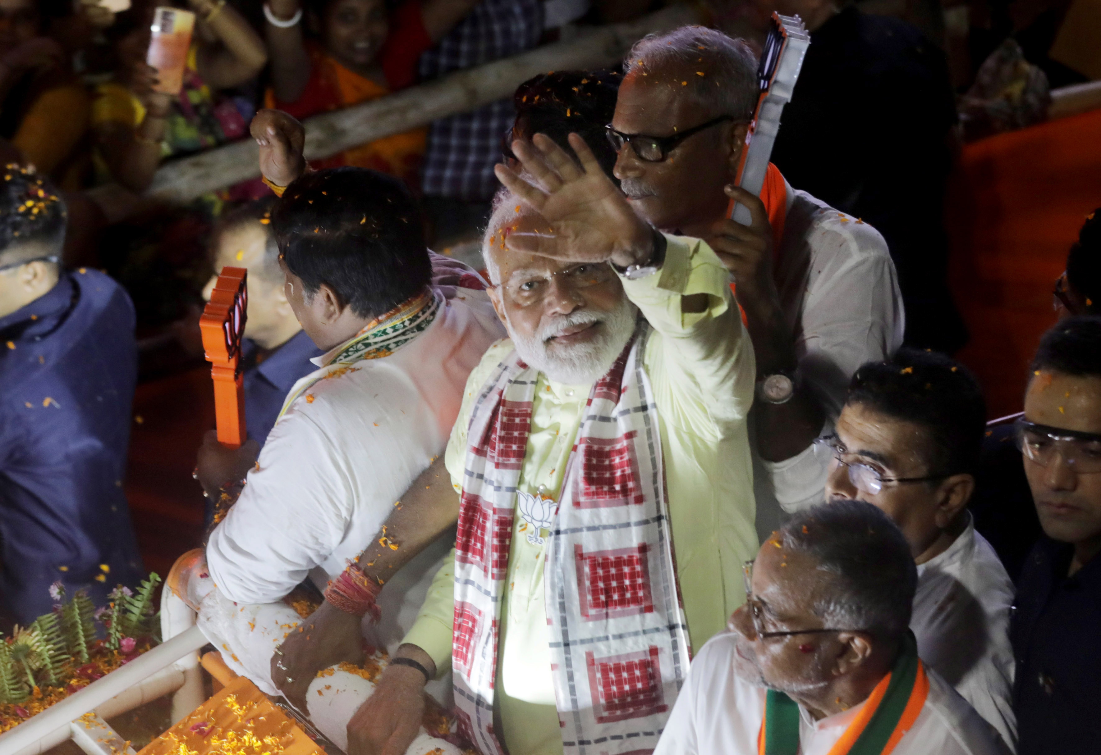 Después de media jornada, ¿cómo van las gigantes elecciones en India?