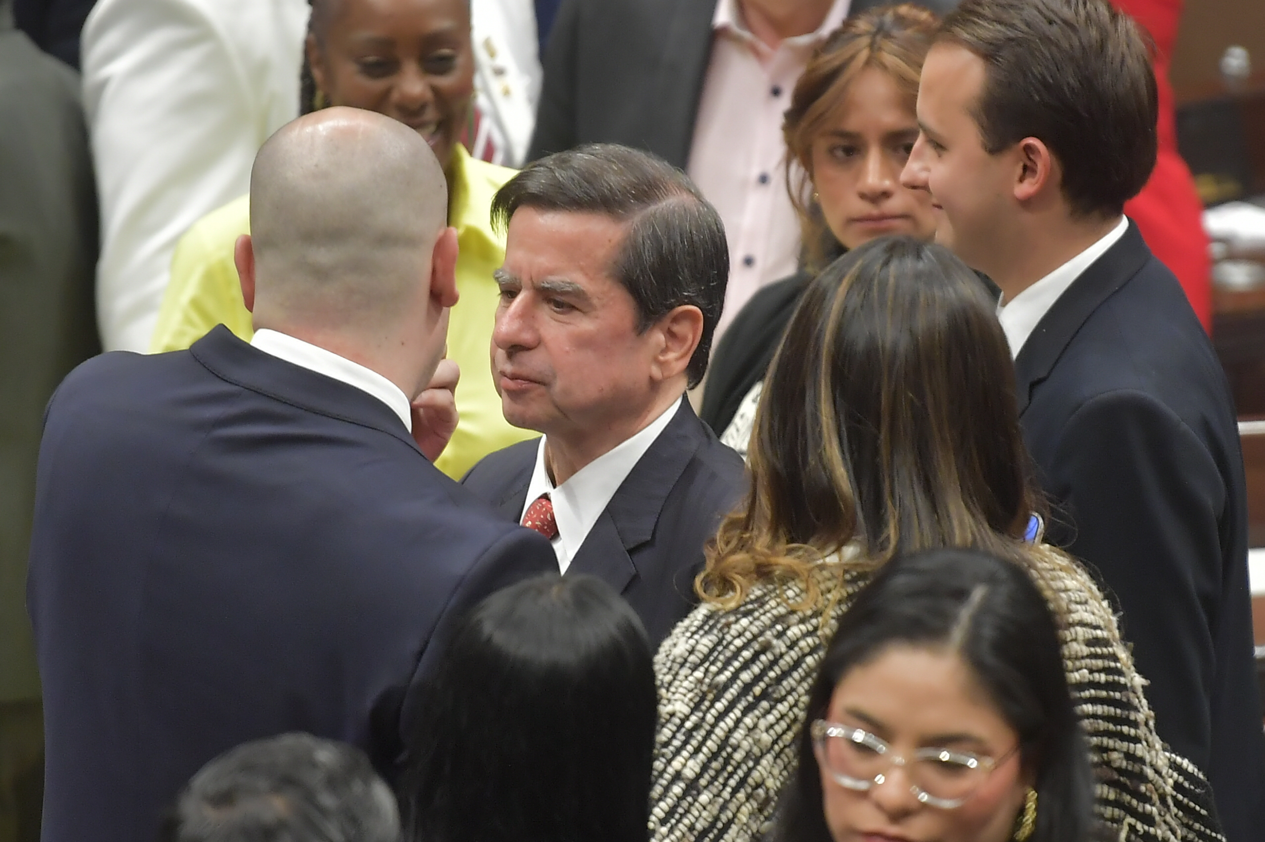 Ministro Cristo deberá responder en la Cámara por escándalo de carros de la UNP
