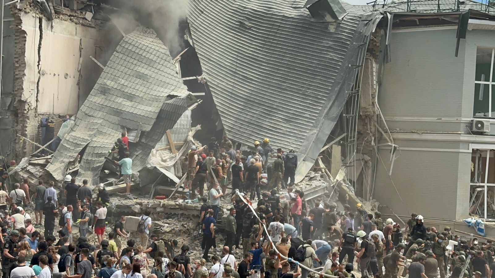 Guerra en Ucrania: bombardeos rusos atacaron un hospital en Kiev y otras ciudades