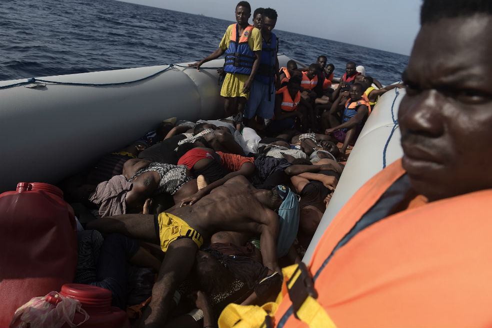Dramáticas imágenes del rescate de migrantes en Libia