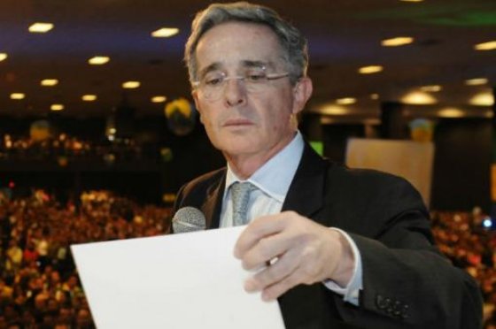 Esta es la carta que Uribe le escribió al papa Francisco