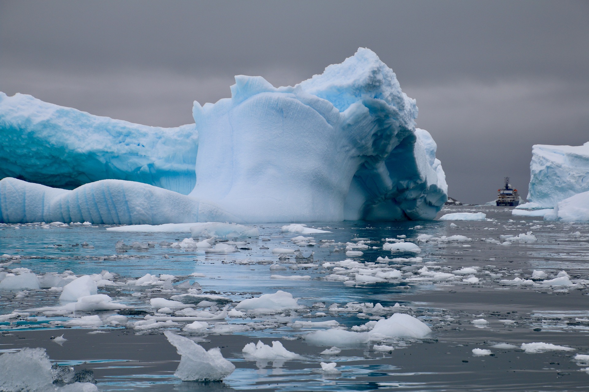 Rescatan a 200 pescadores de placa de hielo a la deriva en EE. UU.