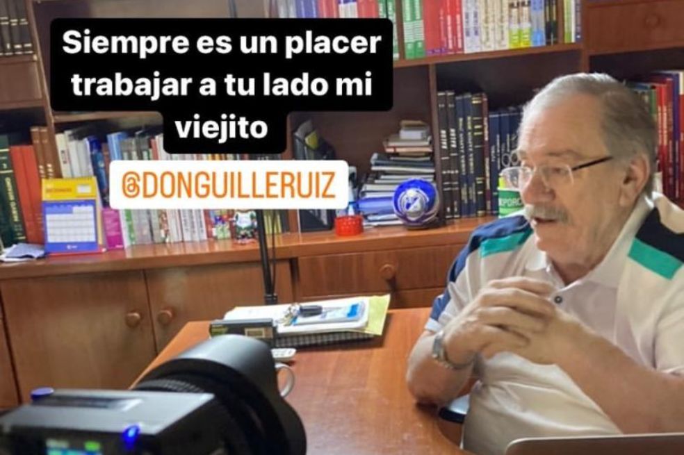 Daniel Ruiz trabajó detrás de cámaras en el videopodcast "Fútbol de Memoria", que conducía Guillermo Ruiz Bonilla.