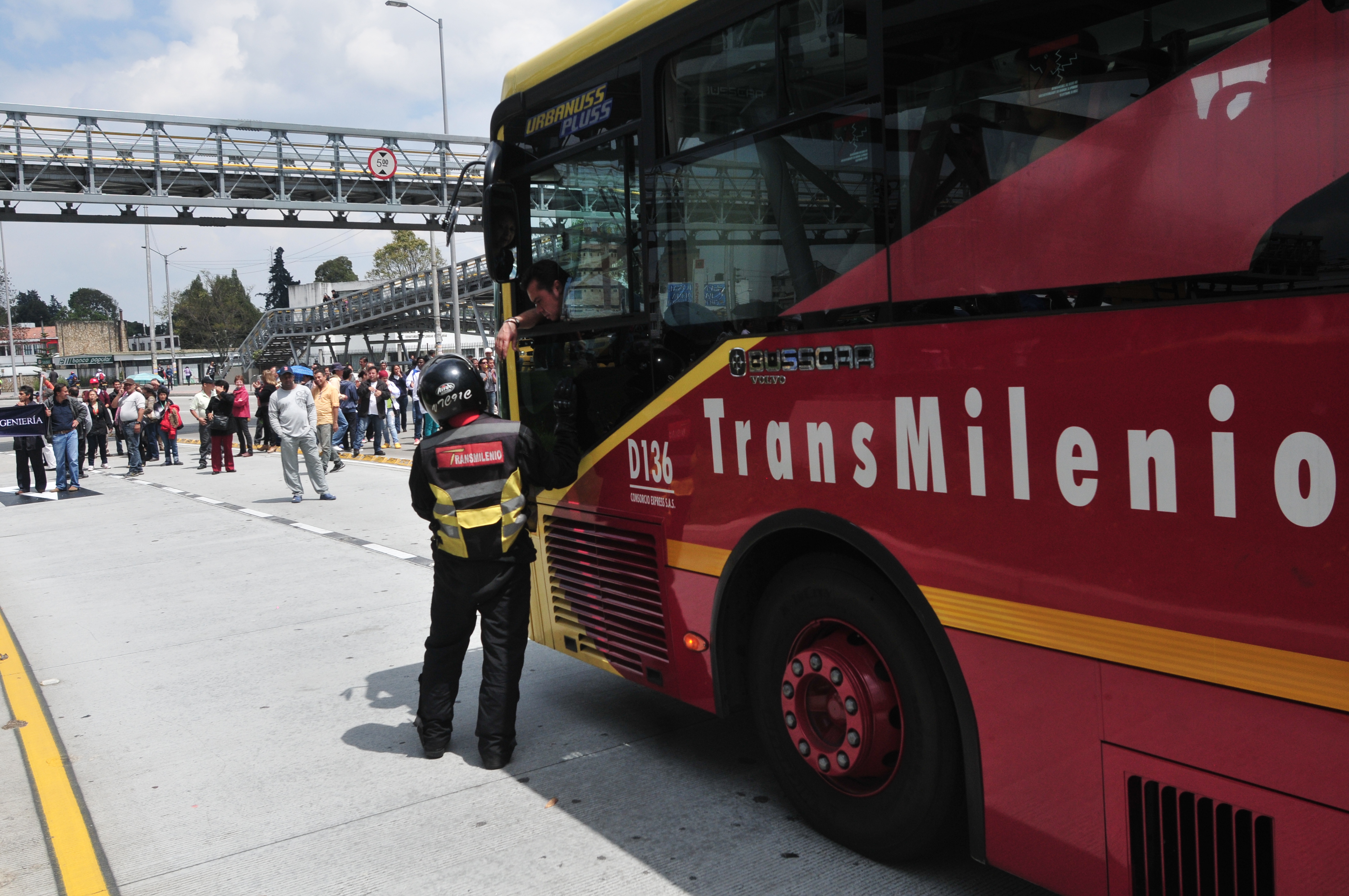 Se cancela el contraflujo en troncal Calle 26 y se habilita estación Universidades