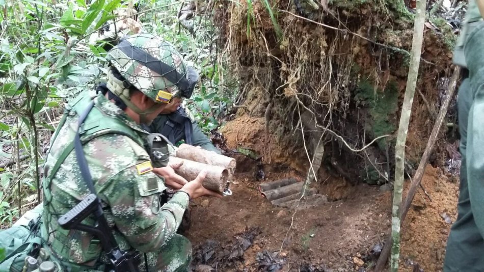 Desmantelan depósito ilegal de explosivos del ELN en Cauca