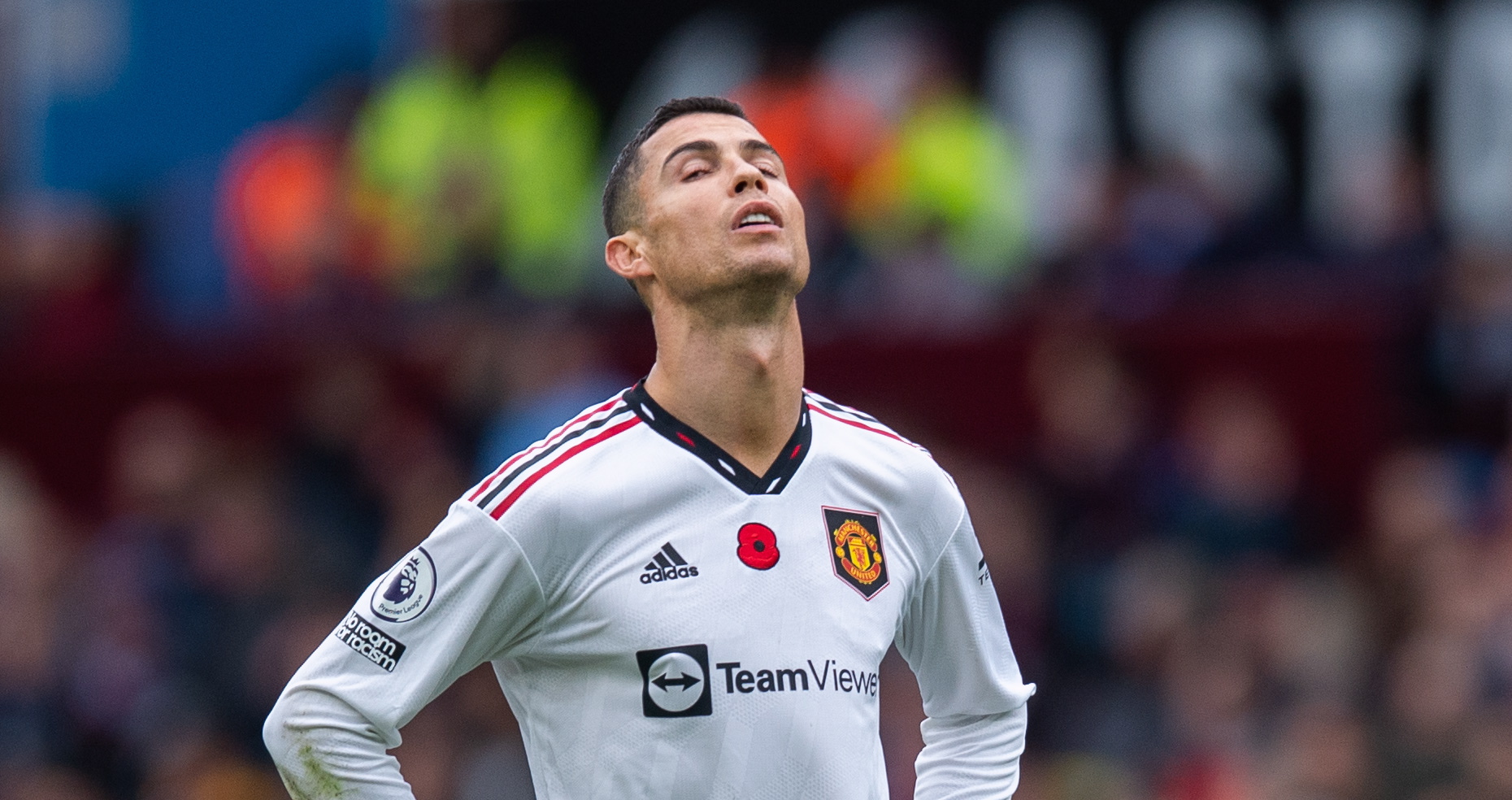 Birmingham (United Kingdom), 06/11/2022.- Manchester United's Cristiano Ronaldo reacts during the English Premier League soccer match between Manchester City and Fulham at Villa Park in Birmingham, Britain, 06 November 2022. (Reino Unido) EFE/EPA/PETER POWELL EDITORIAL USE ONLY. No use with unauthorized audio, video, data, fixture lists, club/league logos or 'live' services. Online in-match use limited to 120 images, no video emulation. No use in betting, games or single club/league/player publications