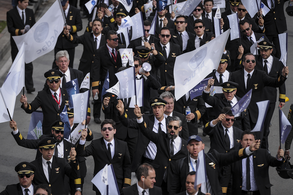Ya van 74 pilotos despedidos en Avianca