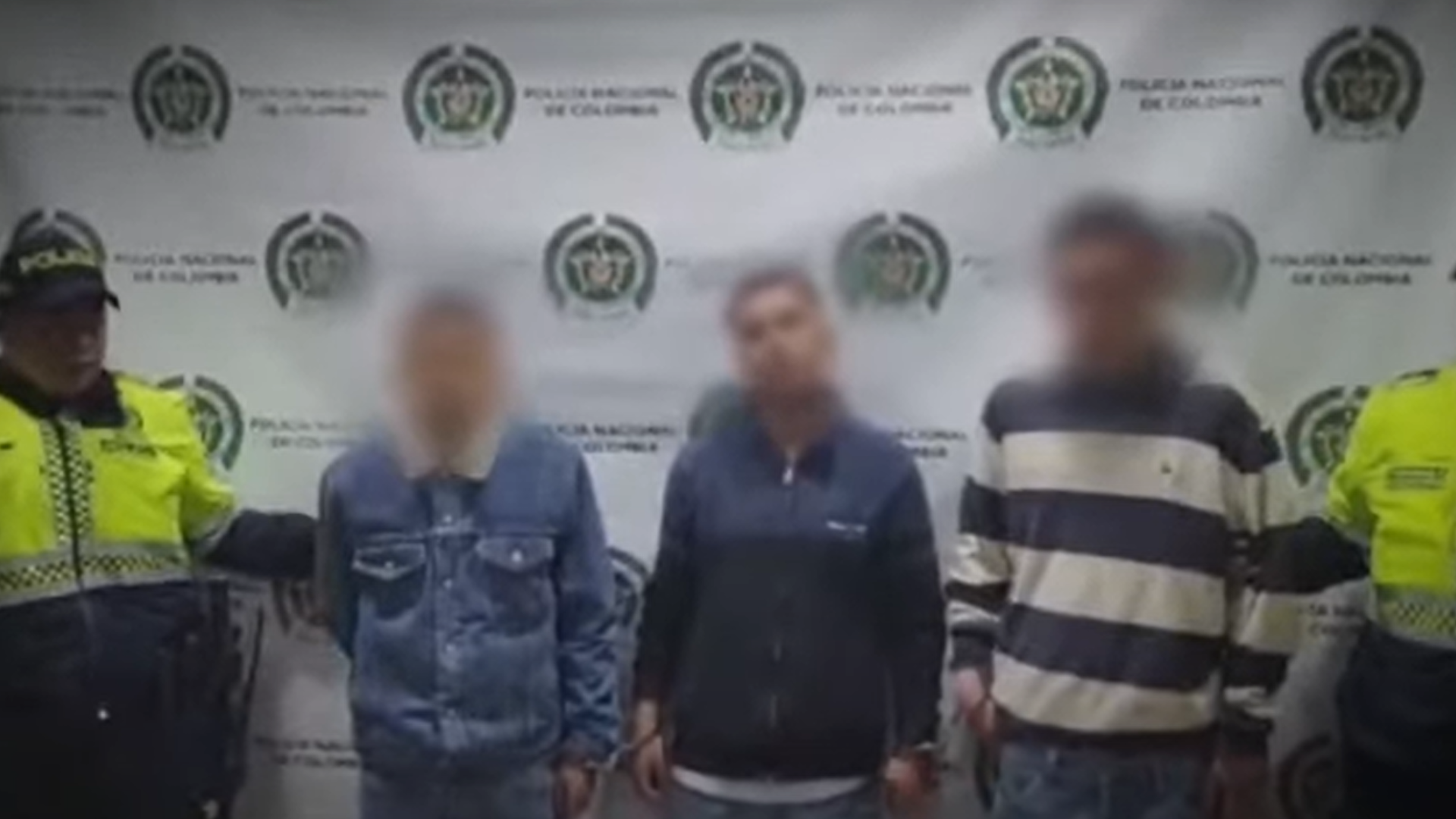 Persecución a tres delincuentes en taxi, terminó con una balacera en La Candelaria