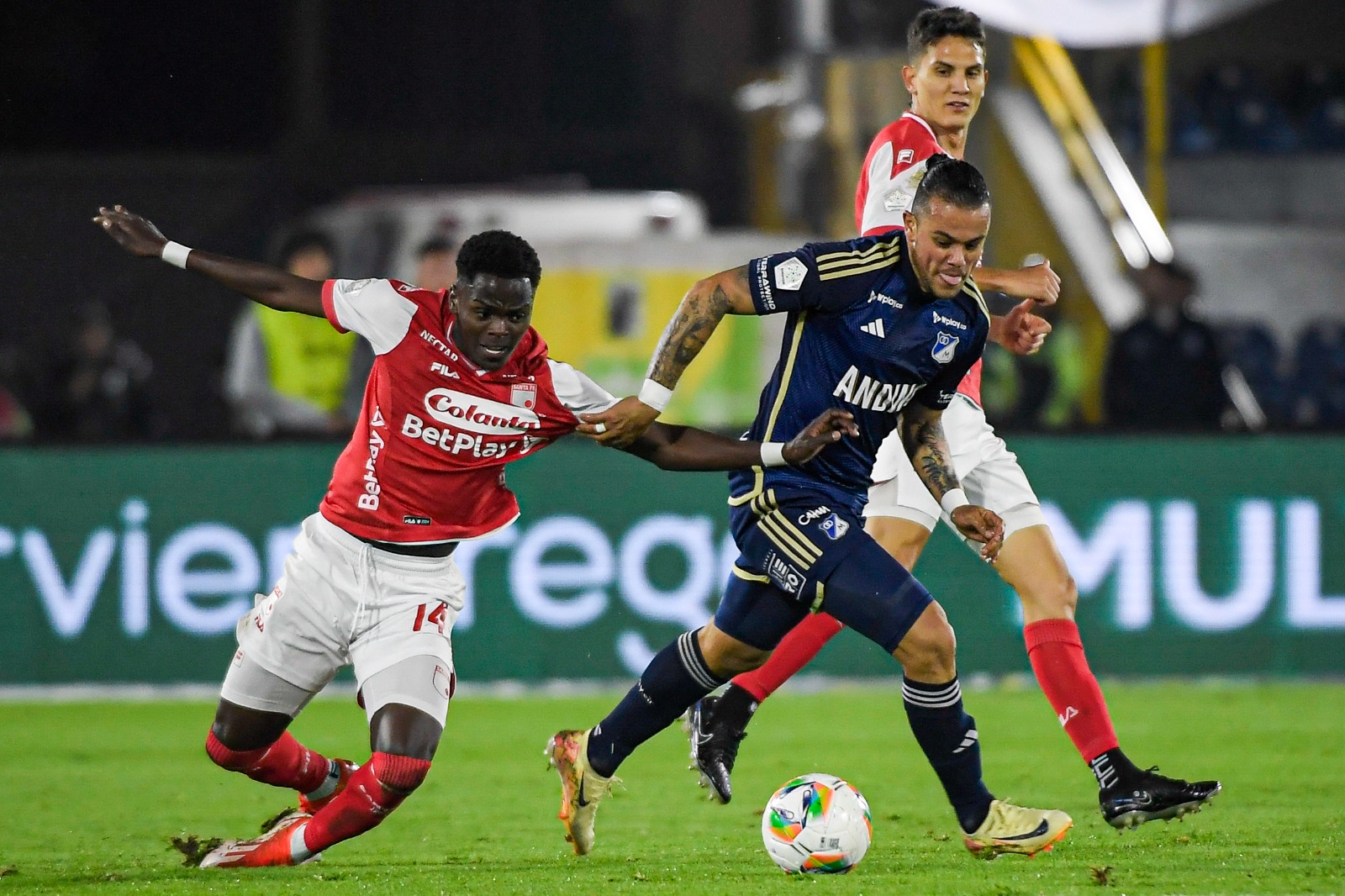 En imágenes: así se vivió la victoria de Millonarios sobre Santa Fe en el clásico