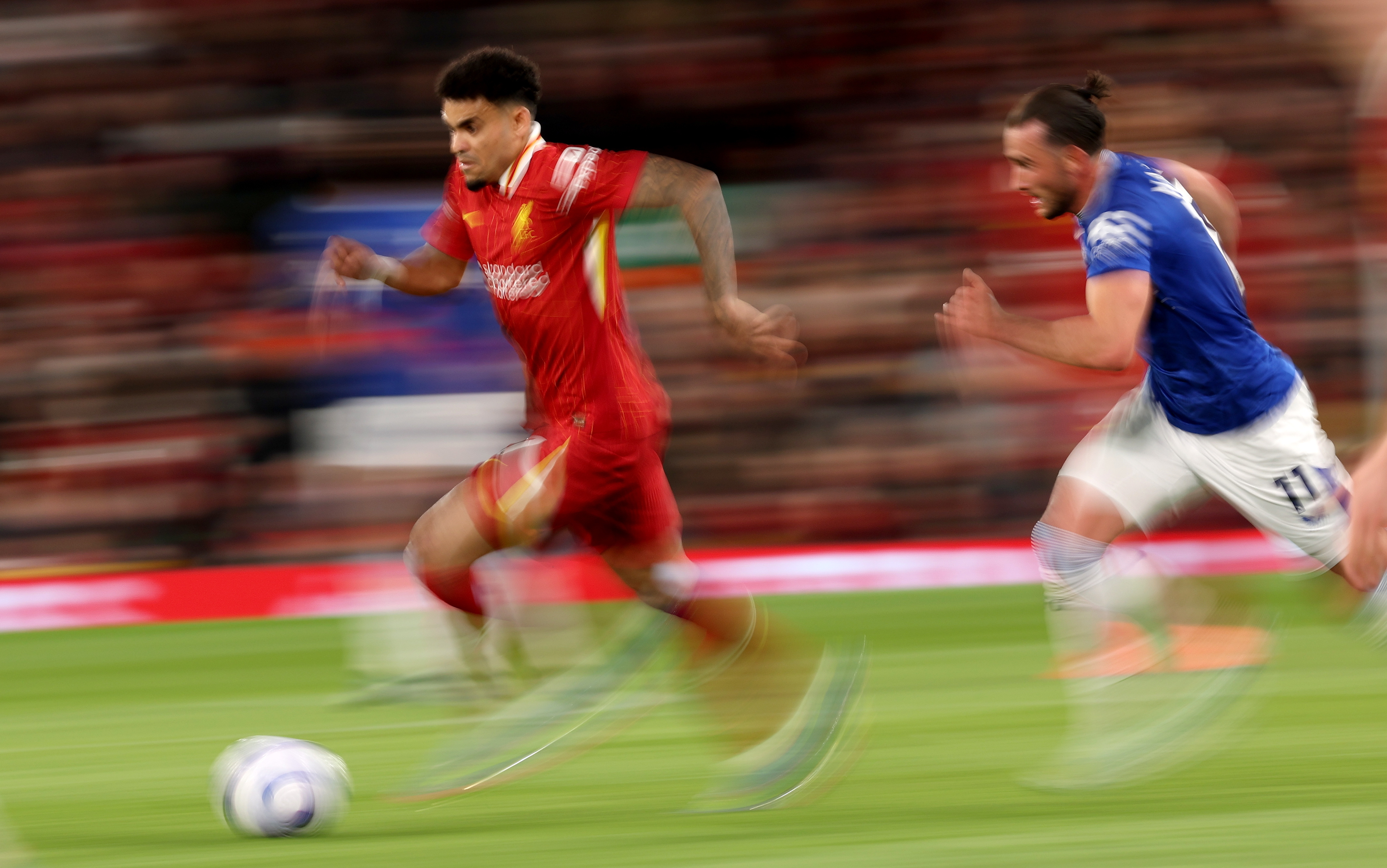 Luis Díaz dio una asistencia en la victoria de Liverpool sobre Everton: video