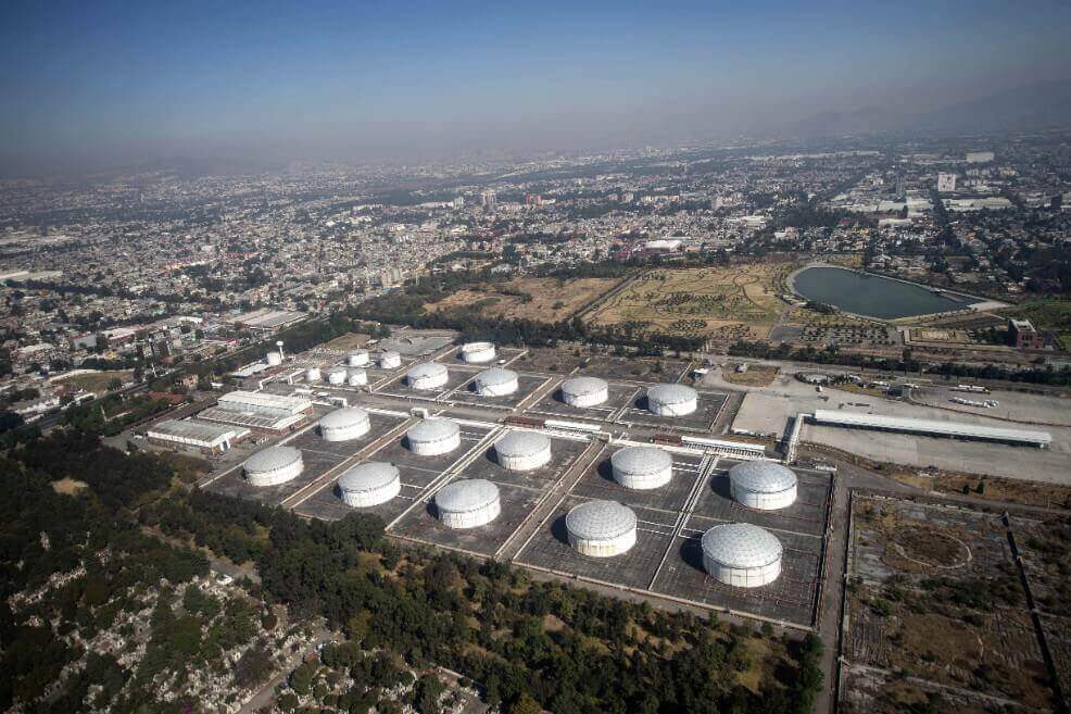 Fitch Ratings reduce calificación de Pemex a basura