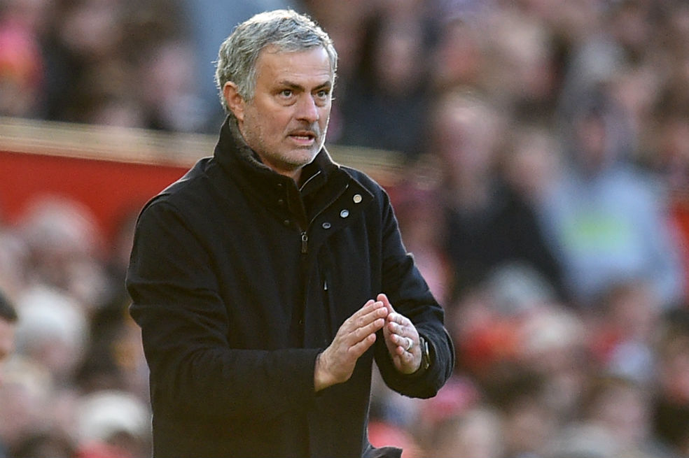 “Si sienten presión, mejor que se queden en su casa”: Mourinho