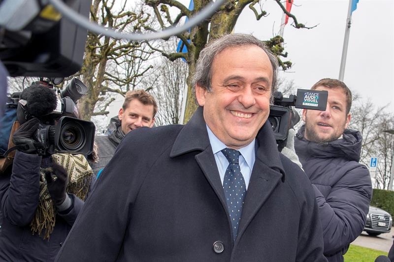 Michel Platini llegó a sede de la FIFA para declarar ante los jueces