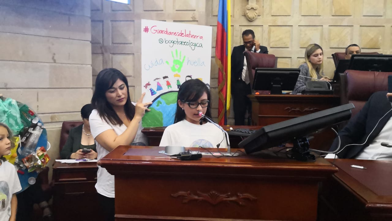 Niños se tomaron el Congreso para decirle no a los plásticos de uso único