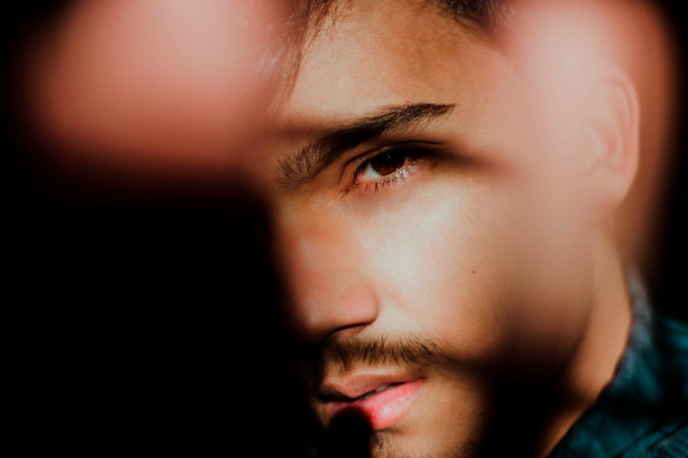 ¿Cómo saber si le gustas a un hombre?