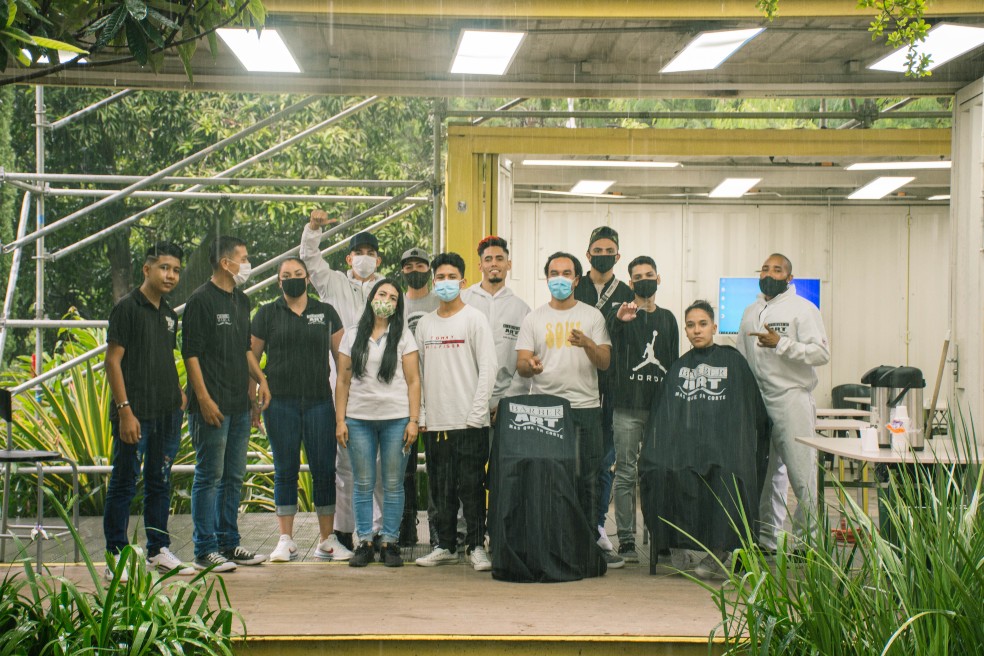 Más que un corte: la historia Barber Art, colectivo de barbería