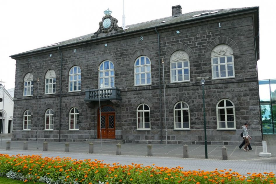 Polémica en Islandia: diputados recibirán un aumento de sueldo del 44%