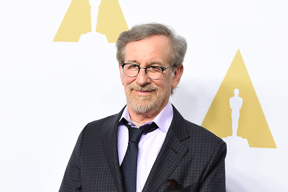 Steven Spielberg quiere modificar reglamento de los Óscar para vetar a Netflix