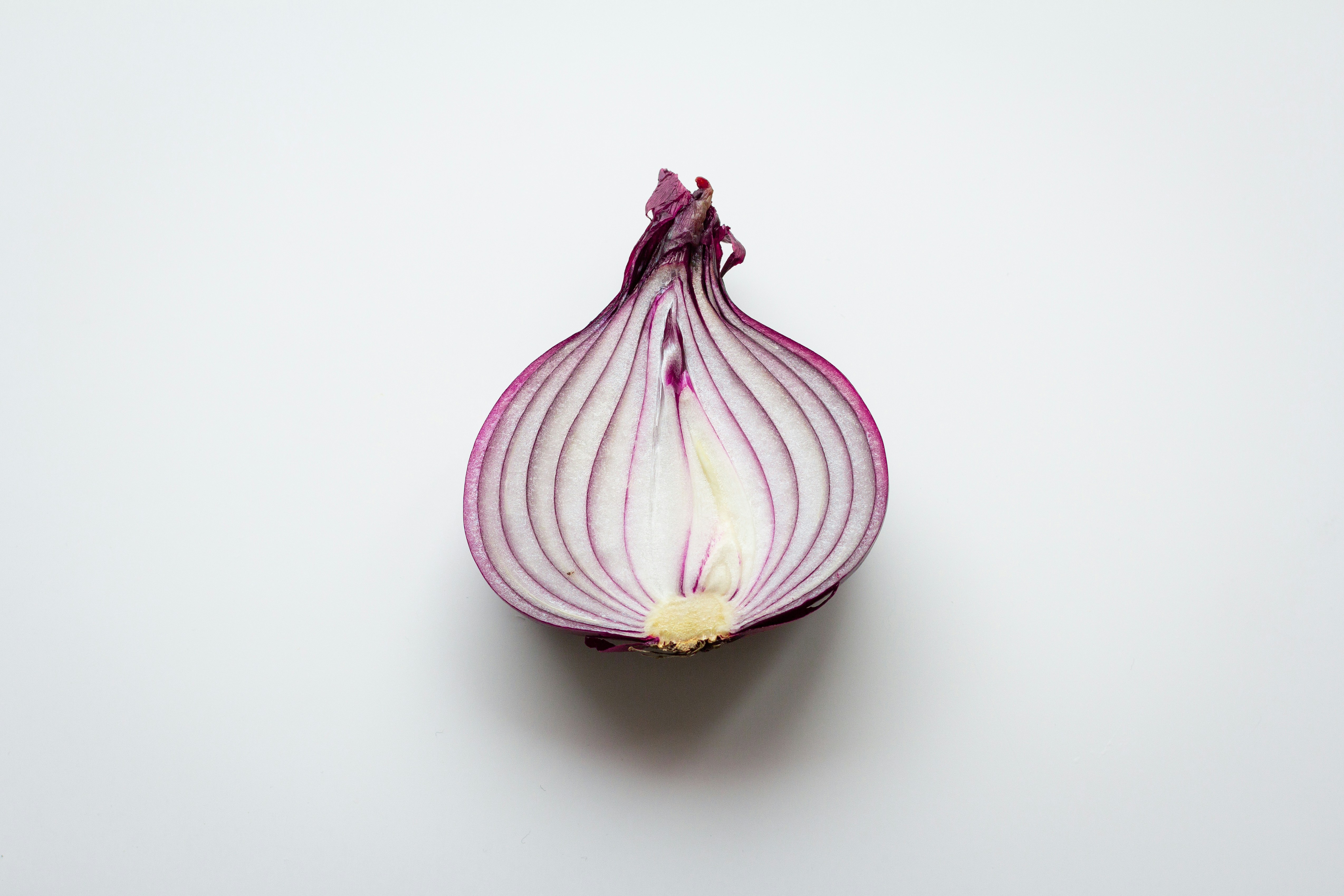 Cebolla cruda: estos son los beneficios de añadirla a tu dieta