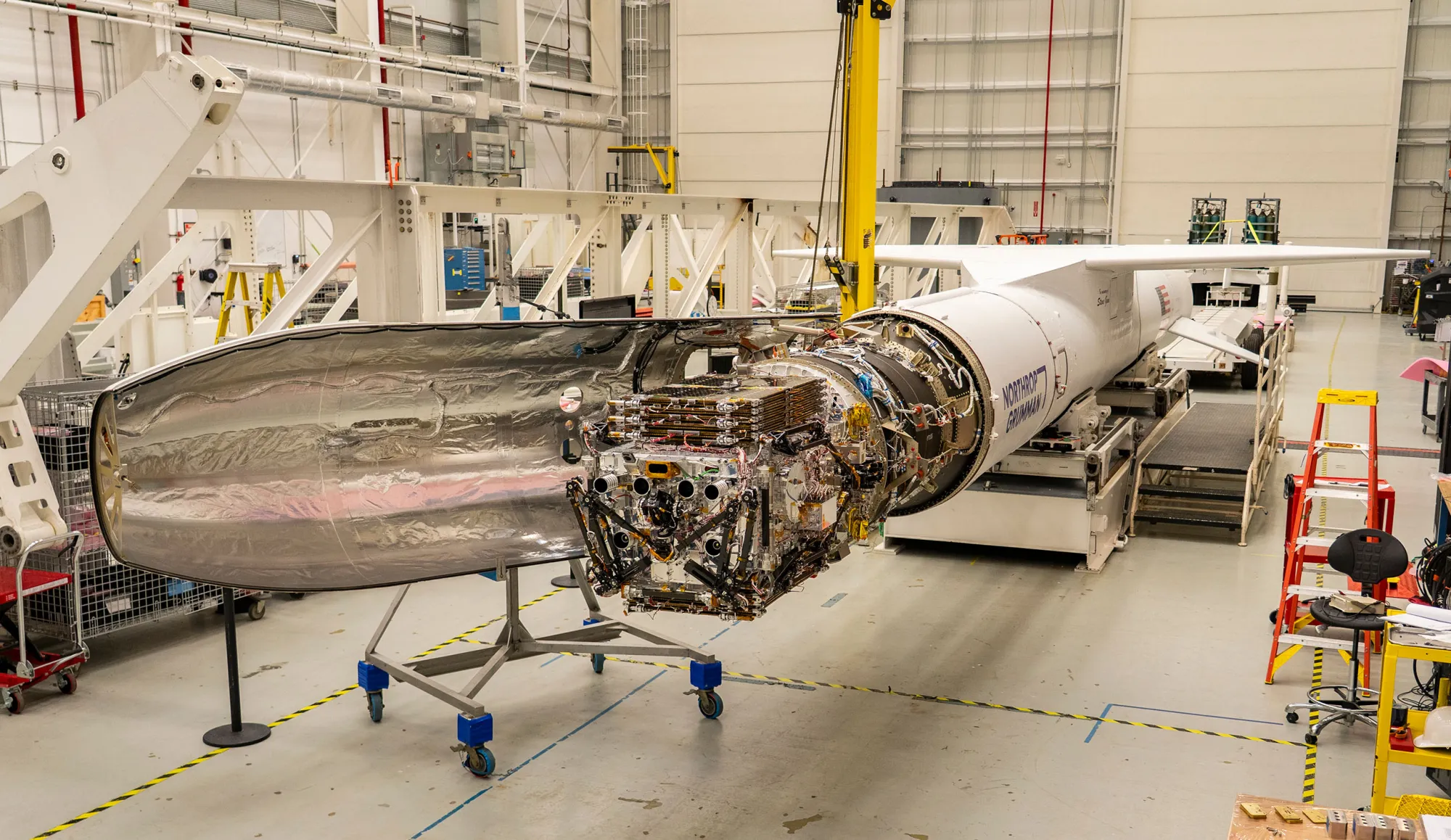 La NASA ha fracasado en su intento de salvar un telescopio que está cayendo a la Tierra