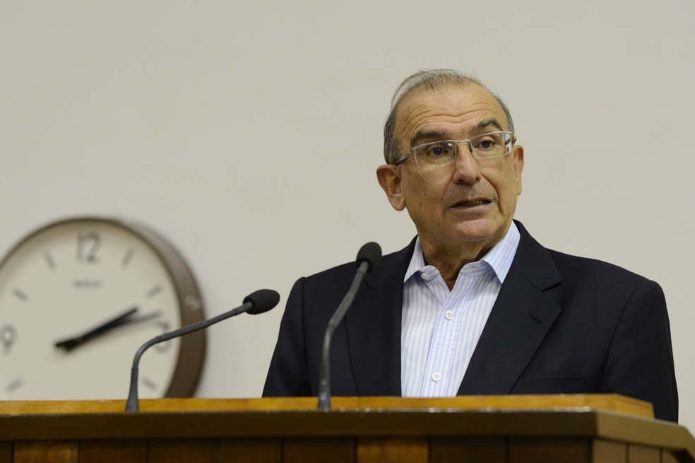 ‘Las Farc tienen que responder por sus actos’