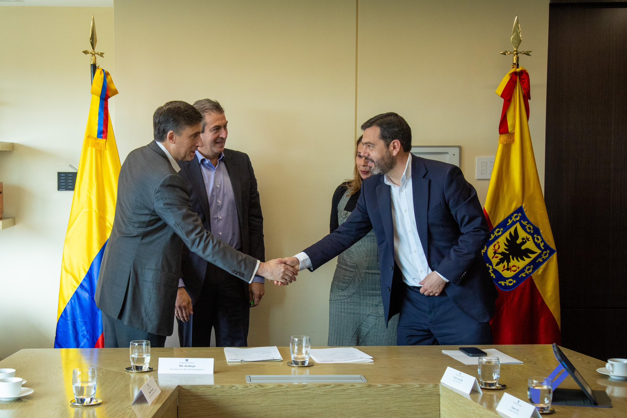 Microsoft y Alcaldía de Bogotá sellan acuerdo para potenciar la cultura de datos