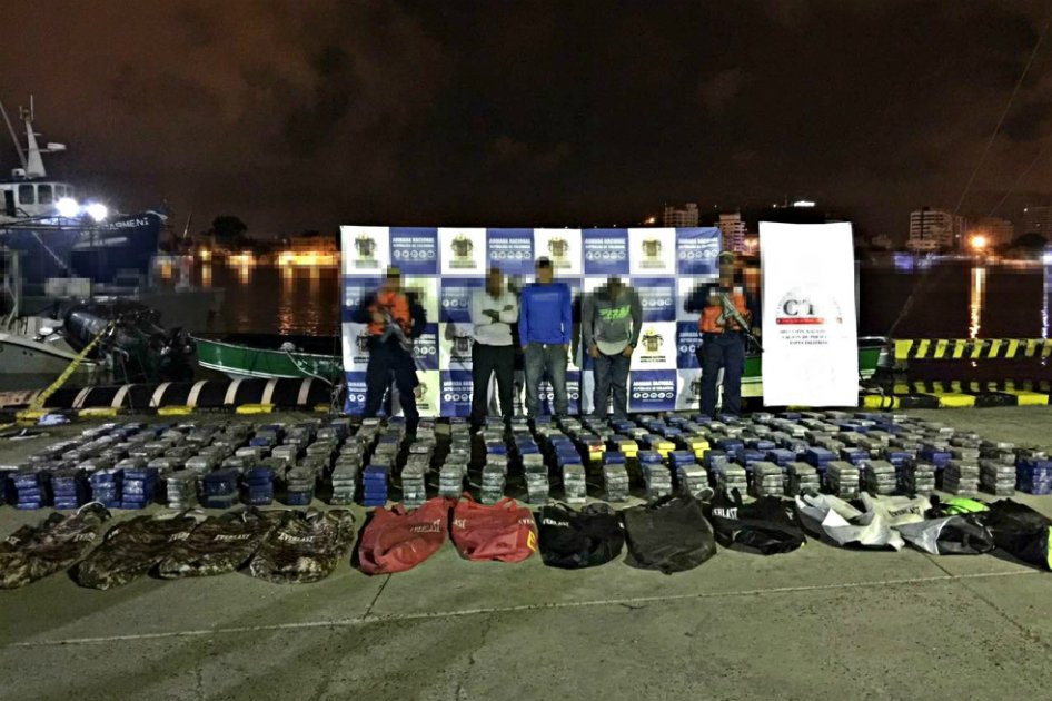 Armada incauta más de una tonelada de cocaína en aguas del Caribe