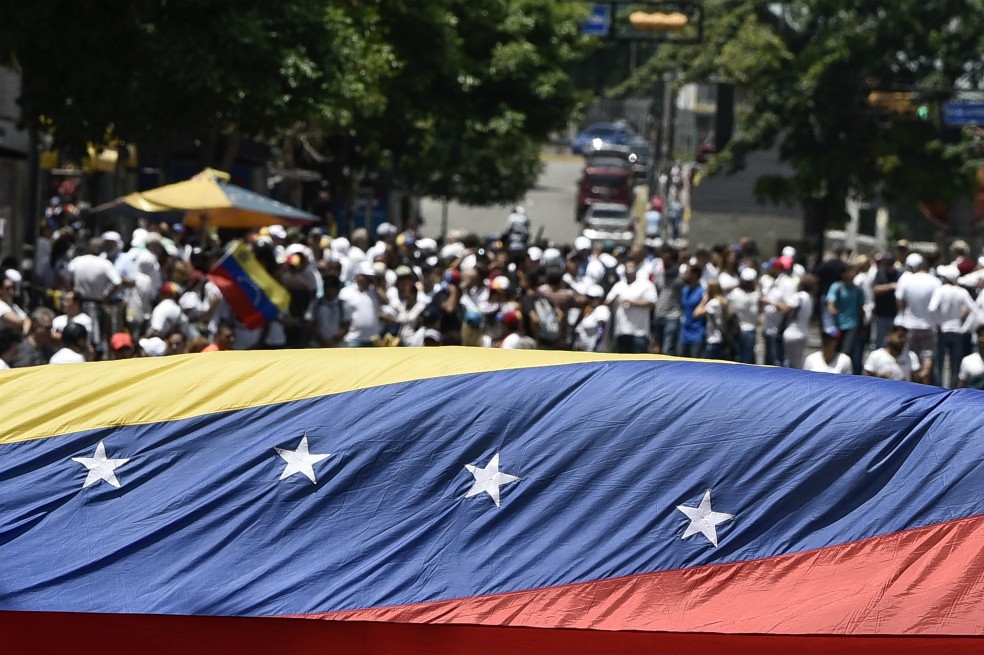 Euro reemplaza al dólar en Venezuela debido a sanciones de EE.UU.