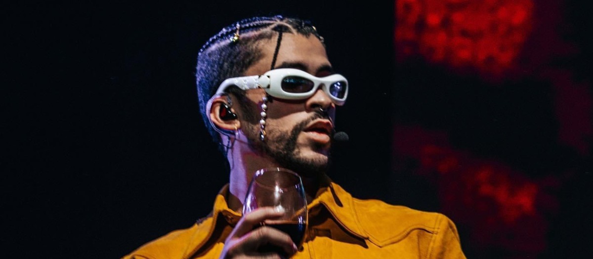 Bad Bunny es demandado por su exnovia por 40 millones de dólares
