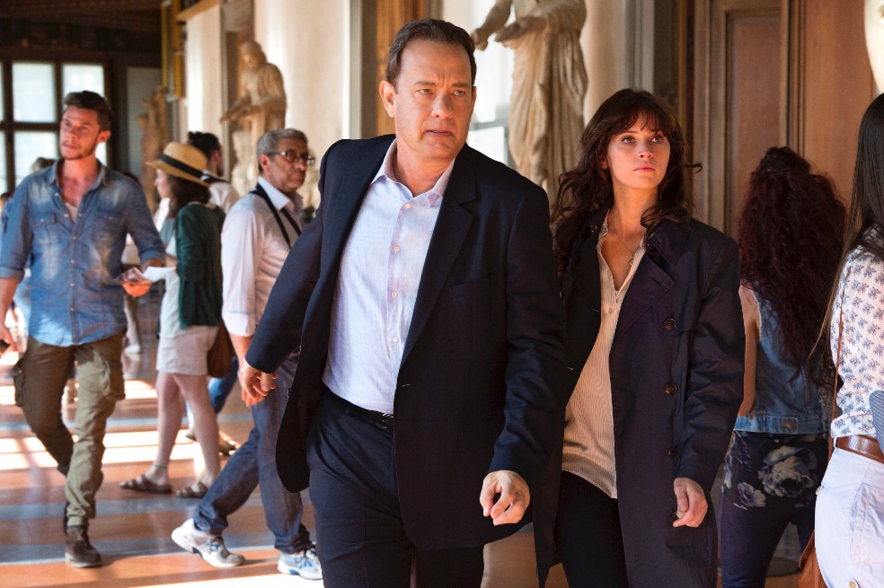 "Inferno" estrena el 20 de marzo. La película arranca cuando Robert Langdon se despierta en un hospital de Florencia con amnesia, se une a la Dra. Sienna Brooks y juntos deberán recorrer Europa en una carrera a contrarreloj para frustrar una letal conspiración global.