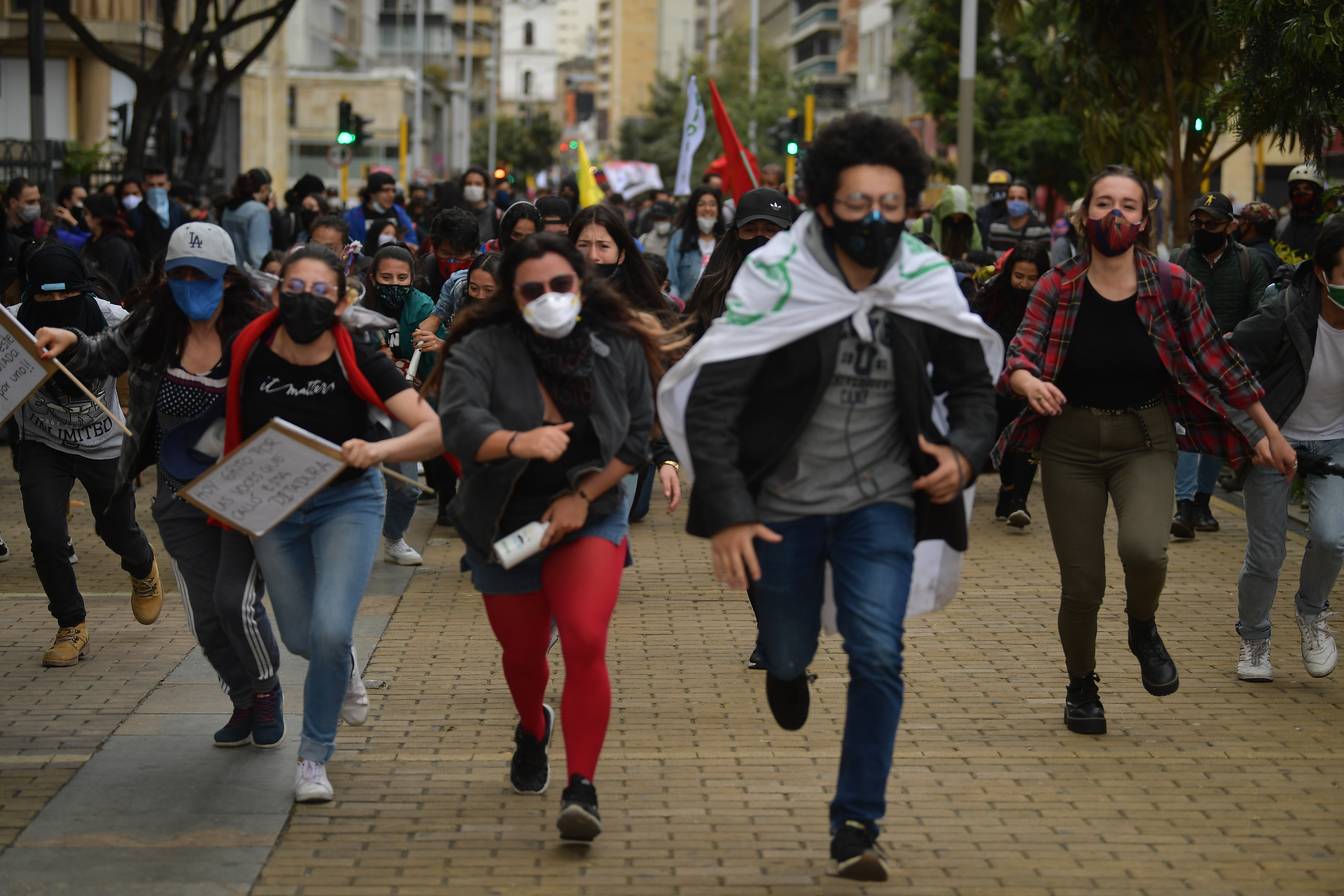 Universitarios se unen a las marchas del 28 de abril en Bogotá