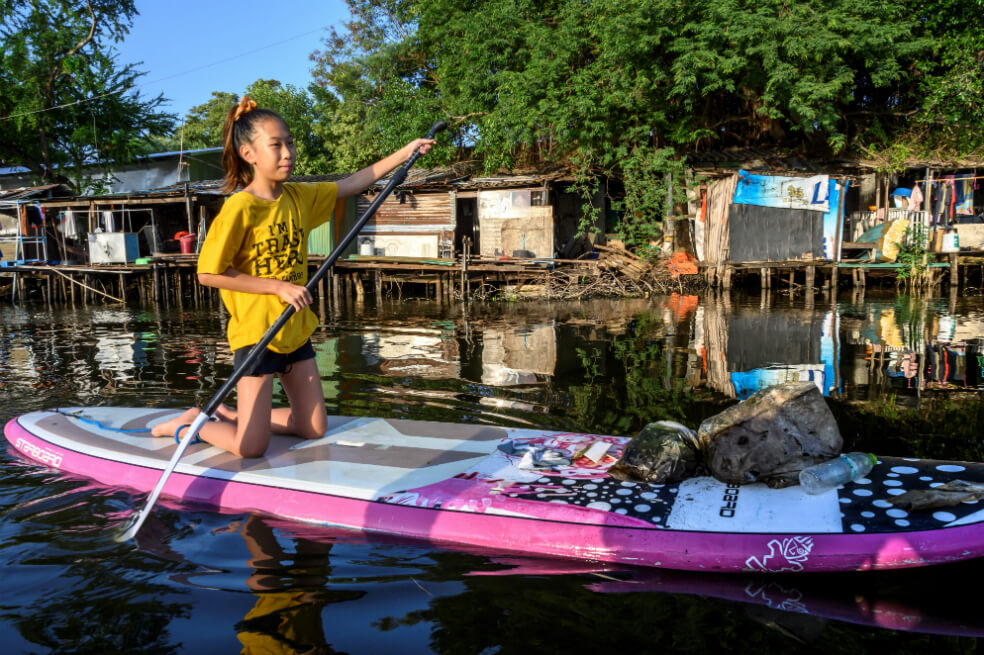 Lilly, la adolescente de 12 años que se propuso acabar con el plástico en Tailandia