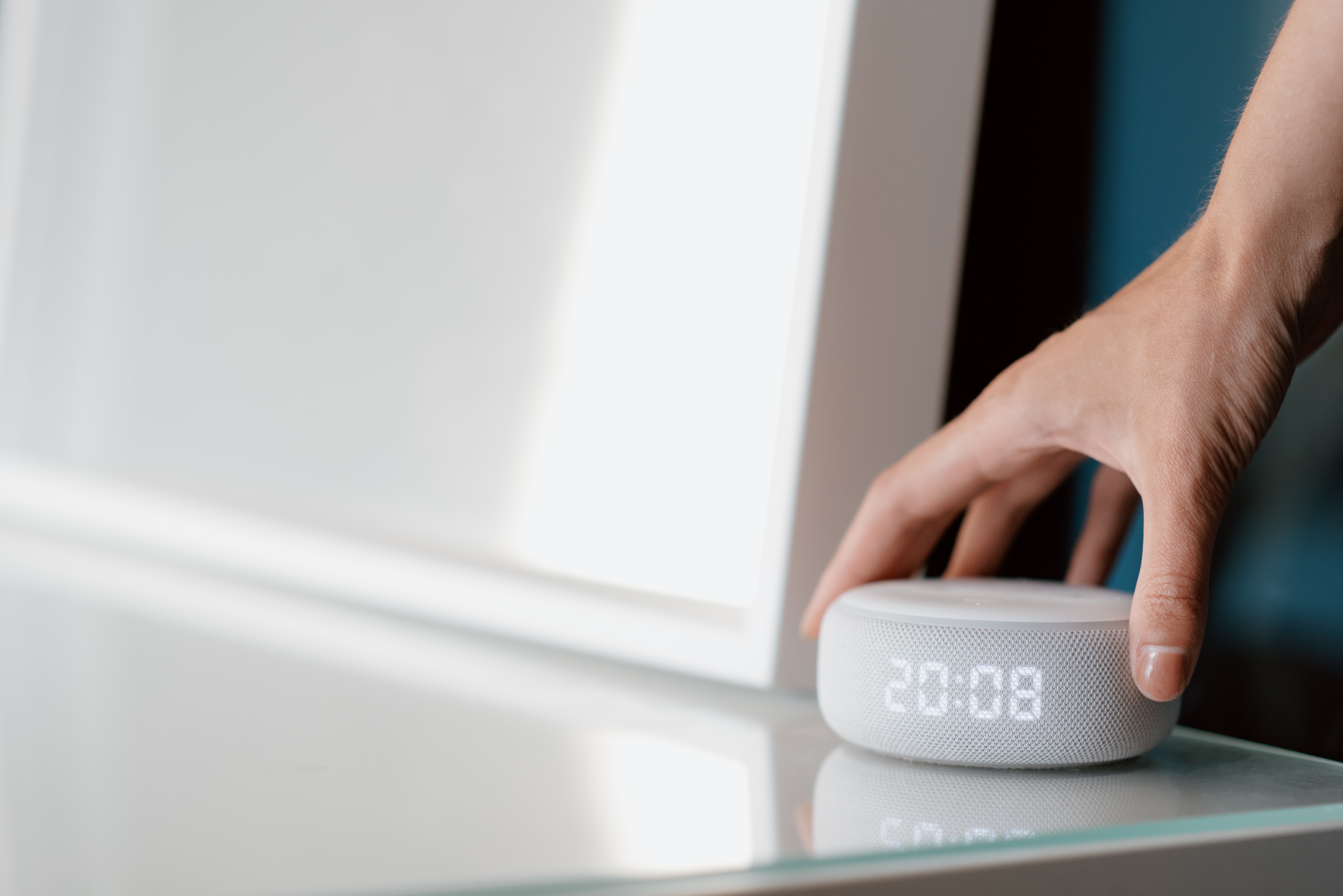 Alexa dando la hora.