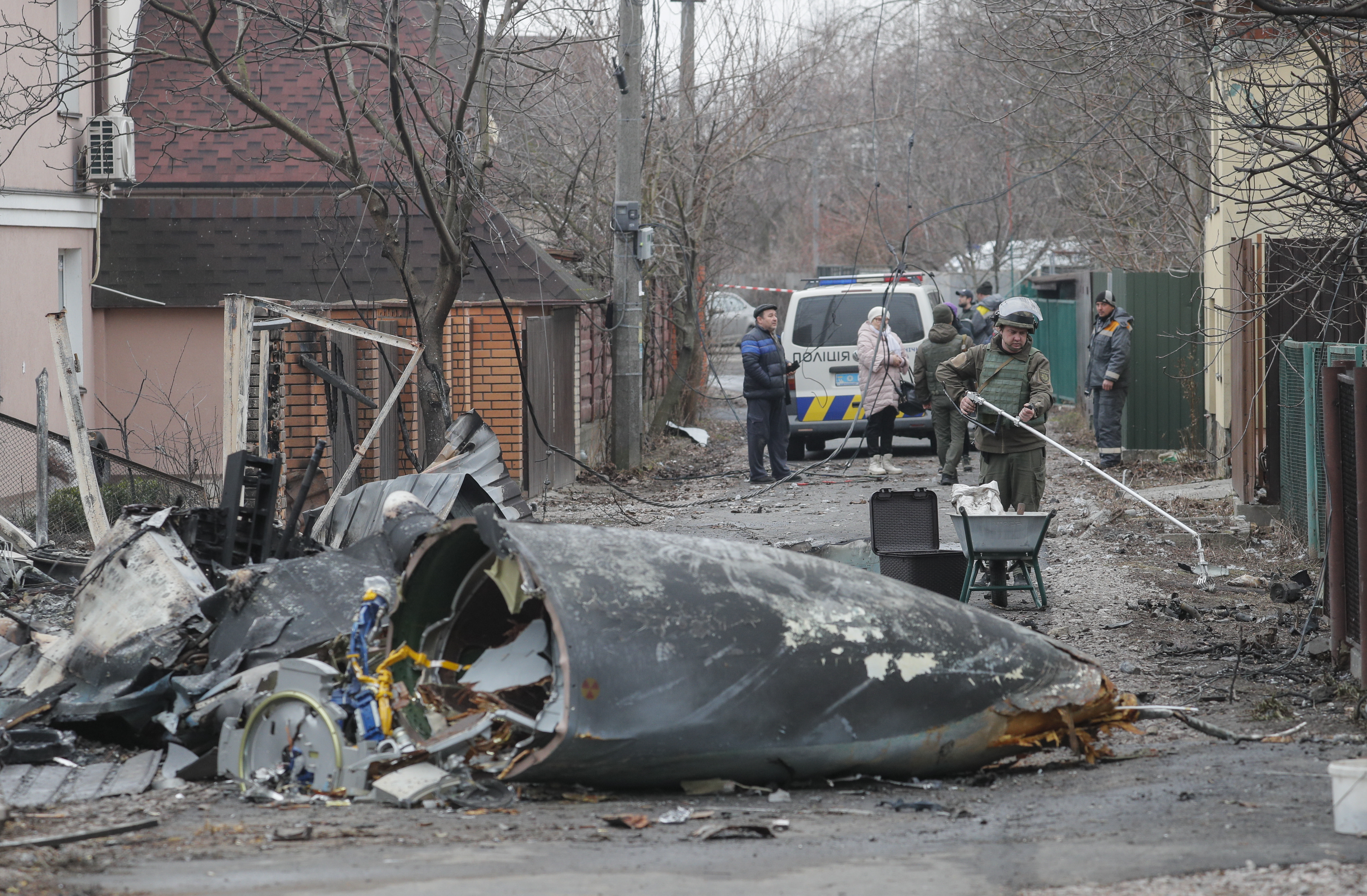 Crisis humanitaria en Ucrania: éxodo masivo y refugios antibombas improvisados