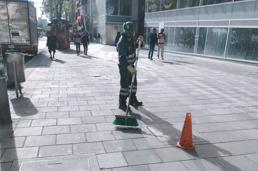Operador de aseo de Bogotá pierde otra batalla por tarifa del barrido, ¿qué sigue?