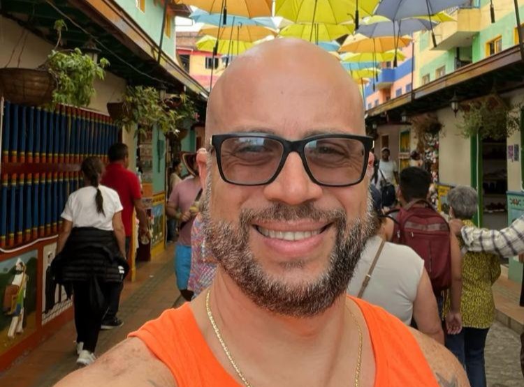 Tatuadoras de Medellín denuncian que un extranjero lleva años acosándolas