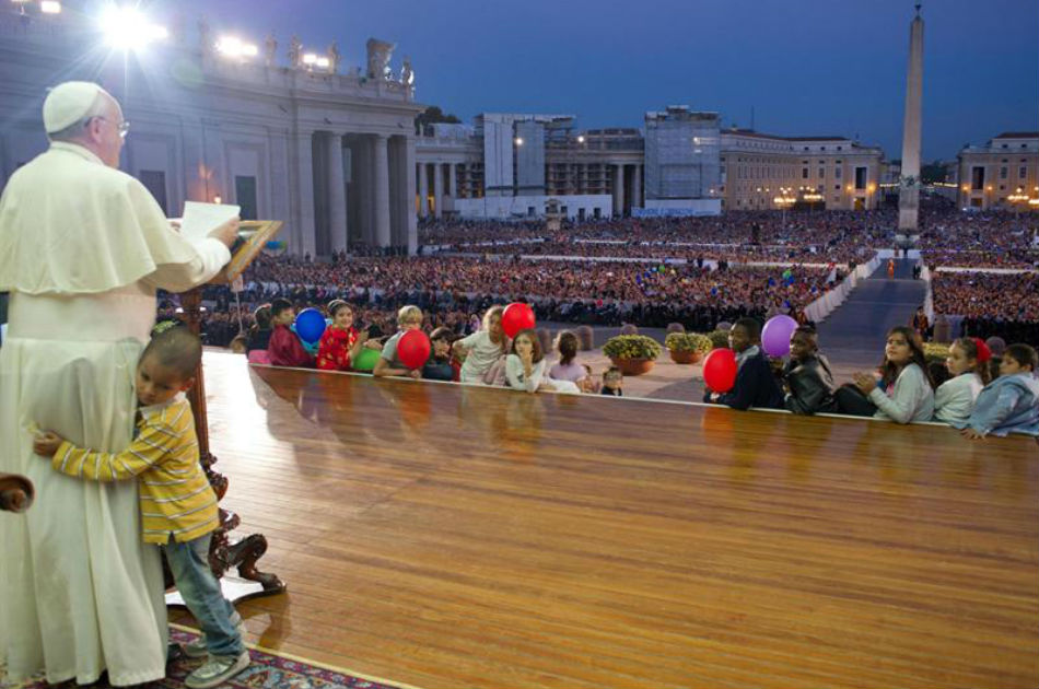 Niño colombiano se roba el show junto al papa Francisco