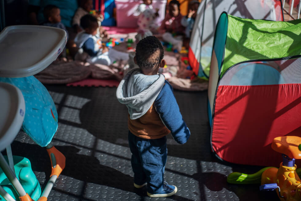¿Por qué abandonan a tantos niños en Sudáfrica?