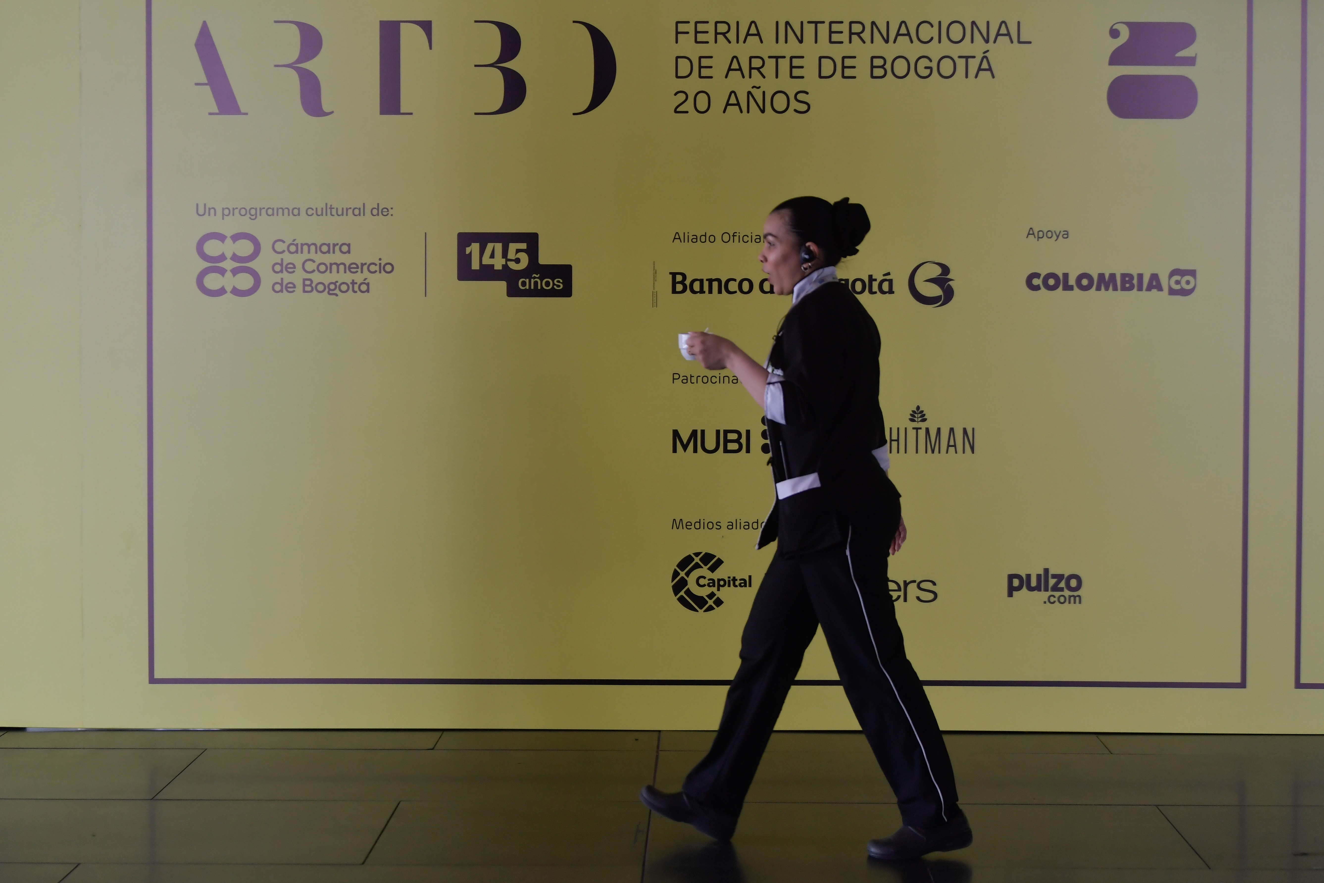 Este año, la feria se llevará a cabo del 26 al 29 de septiembre en el Ágora Bogotá – Centro de Convenciones, y contará con las secciones Principal, Referentes, Proyectos, Sitio, Artecámara, Encuentros y Libro de Artista.