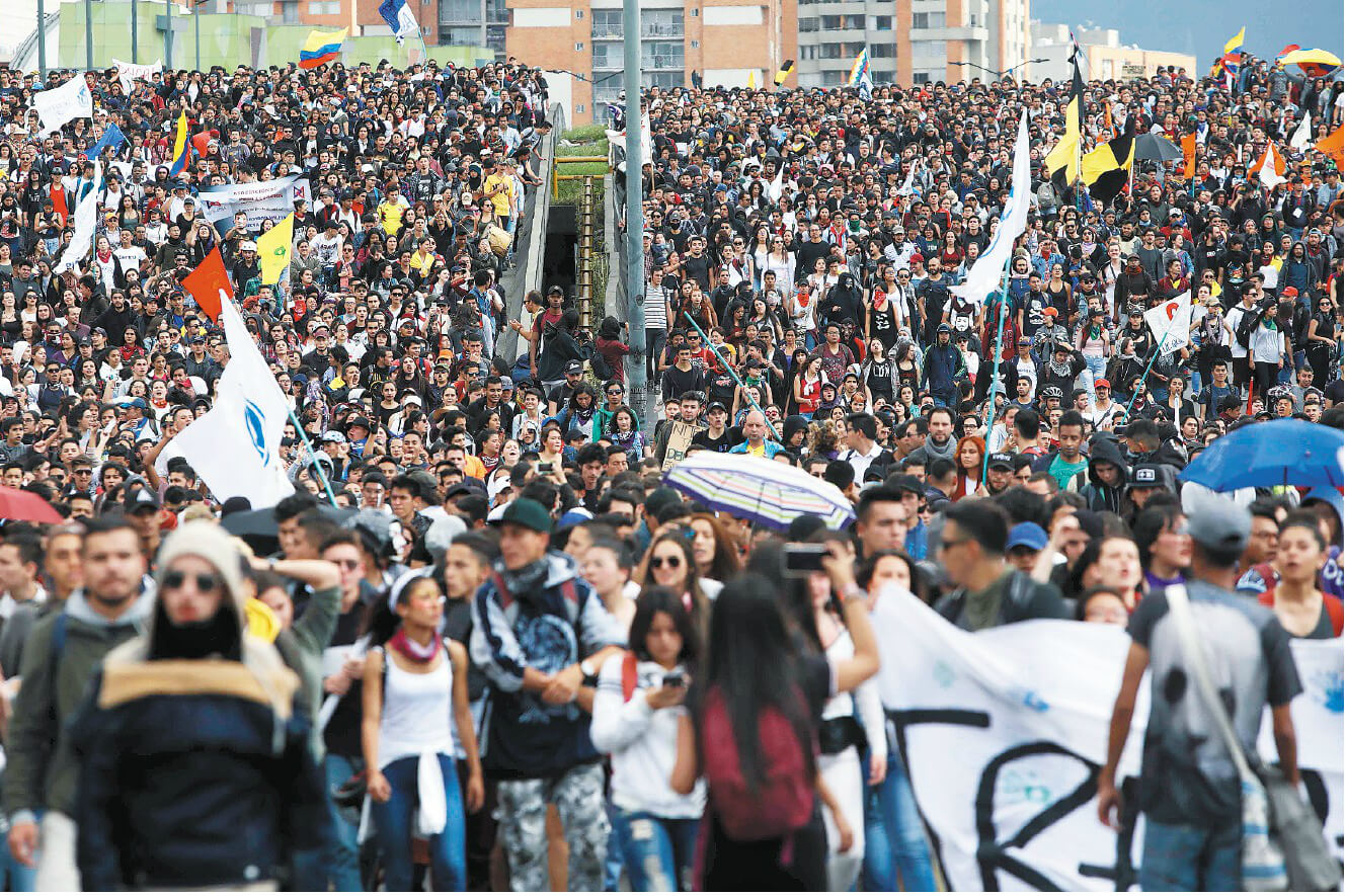 La política social de Duque en blancos y negros