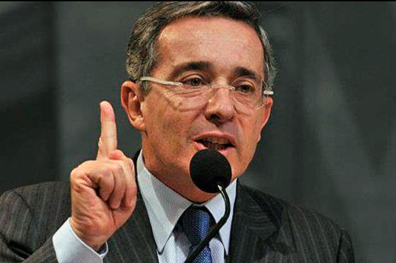 Uribe fijará este jueves su estrategia para derrotar a Santos en 2014