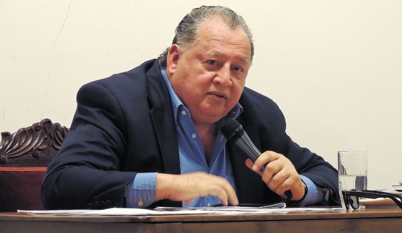 Heriberto Fiorillo: “Lo que escribo es lo que soy”