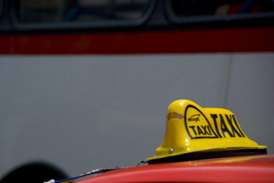 ¿Preocupados por Uber? En un año entran a prueba los taxis autónomos