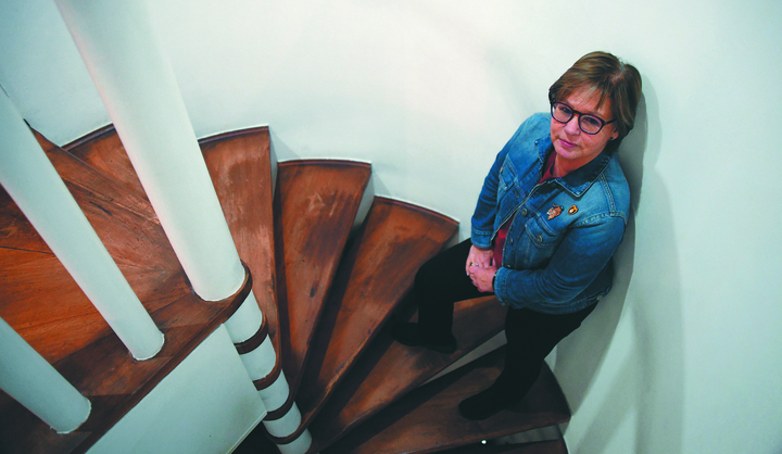 Piedad Bonnett y una casa que se desmorona entre el silencio
