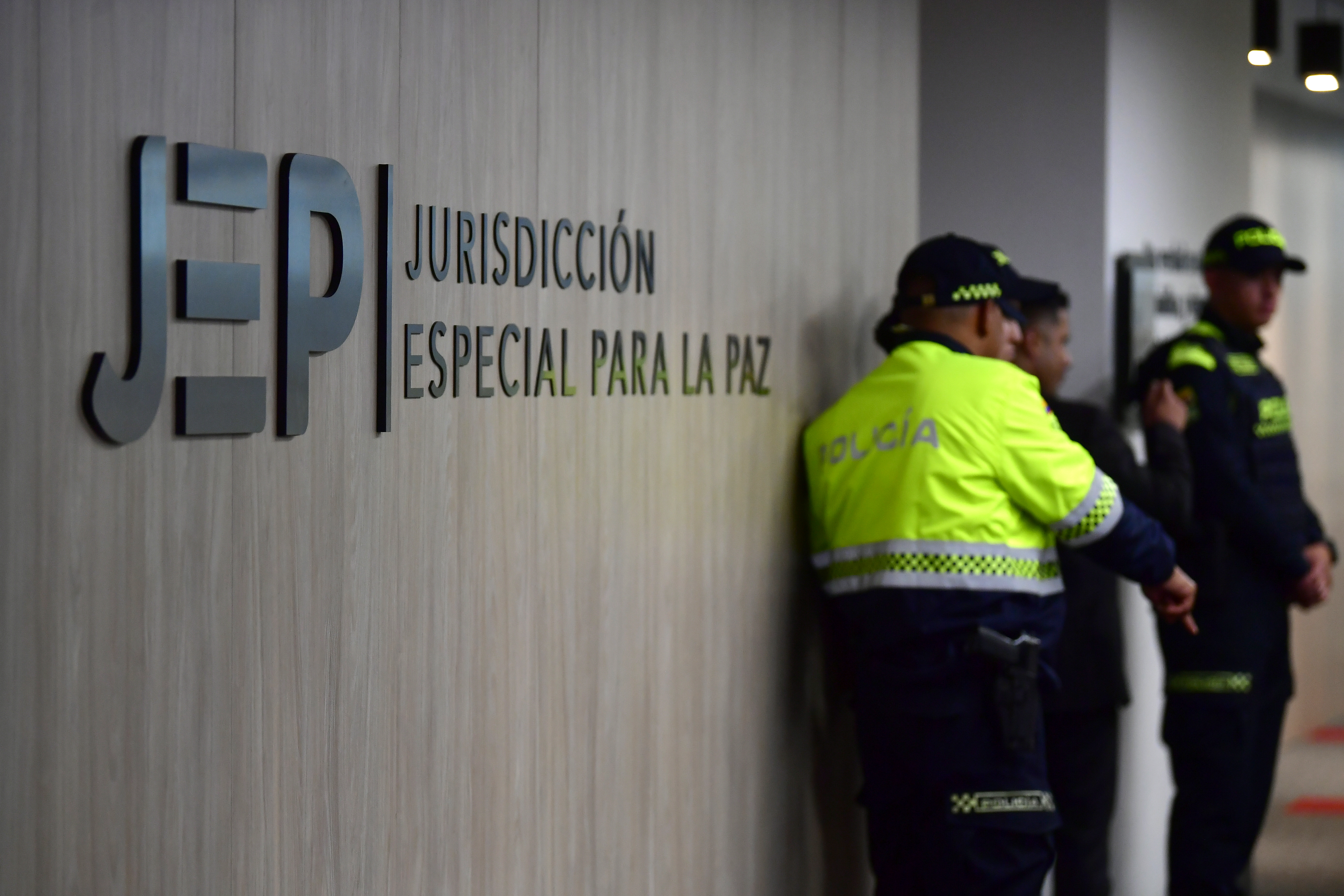 Corte Constitucional tumbó reglas que creó la JEP para definir a qué comparecientes recibir