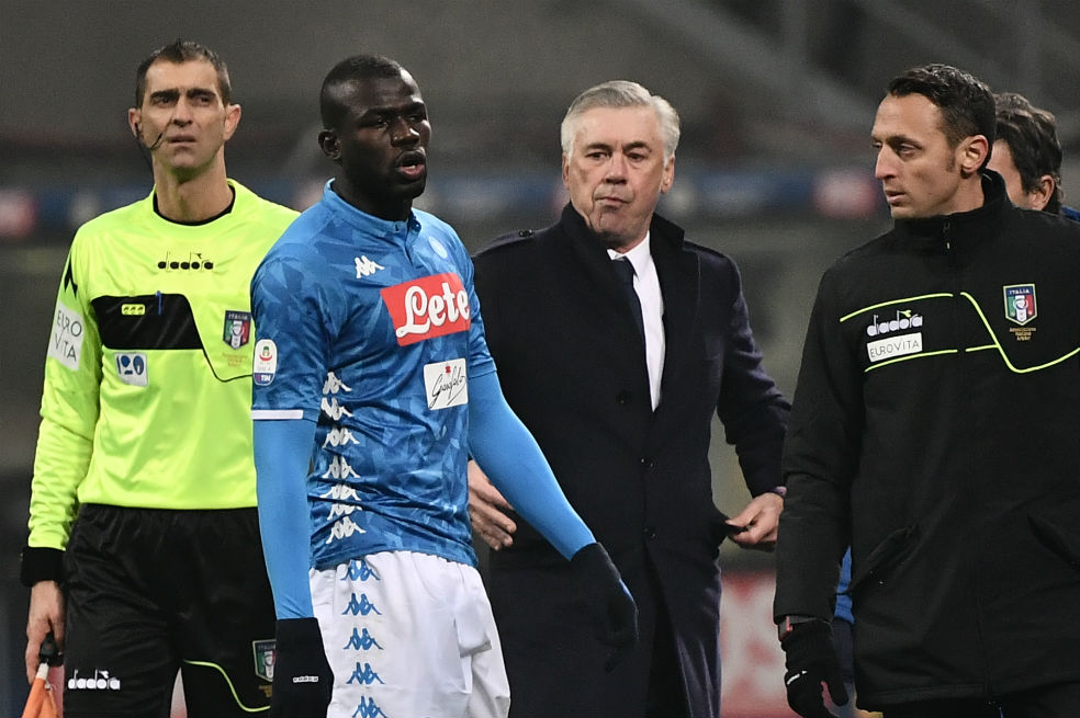 Italia se une en contra de la violencia y el racismo en el fútbol
