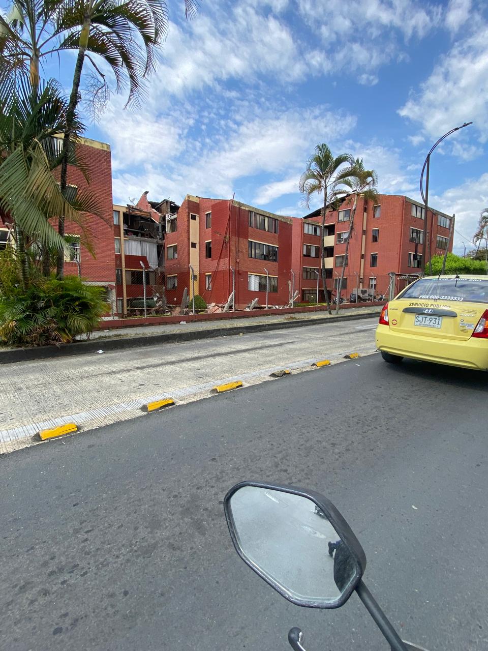 Daños en la Unidad Residencial Primero de Febrero, en Pereira, tras el evento sísmico del lunes 10 de agosto de 2026.