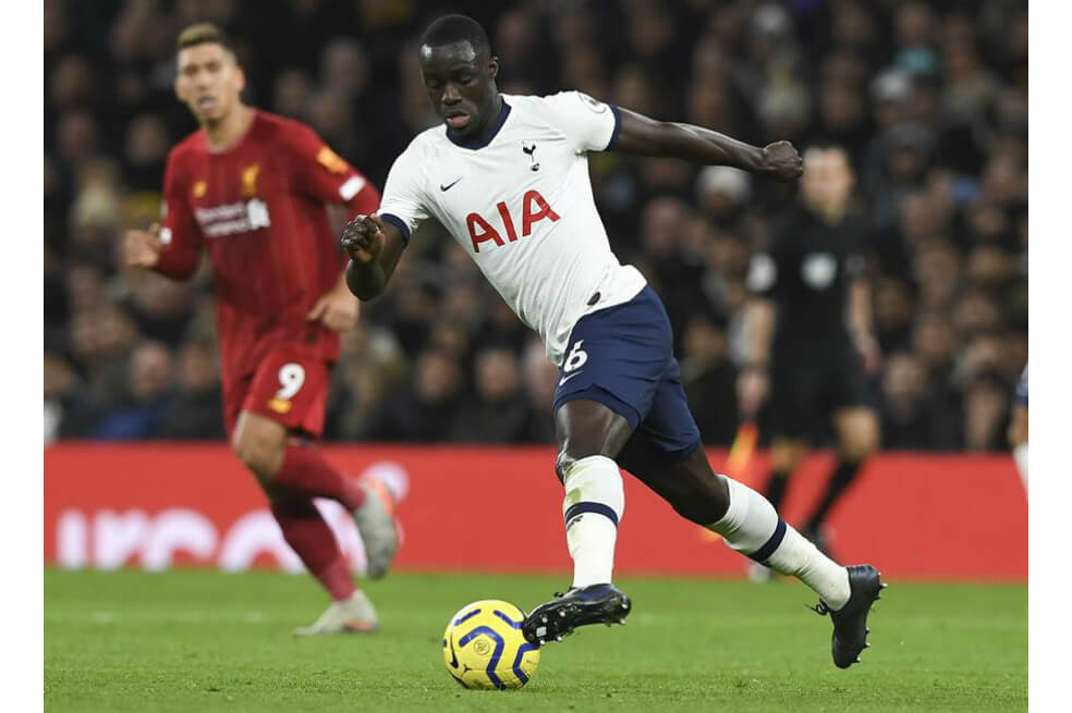Liverpool venció al Tottenham y se consolidó como líder de la Premier League
